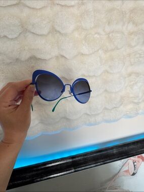 Fendi cat eye  blue sunglass lenses wire frame NWT out of stock all over shades